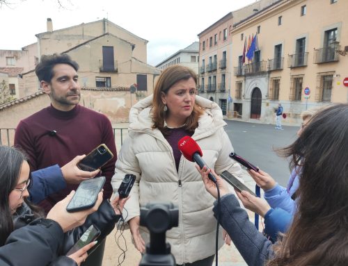 El PSOE denuncia que el asfaltado de San Agustín es fruto de la dejadez e improvisación del PP y vulnera la normativa patrimonial