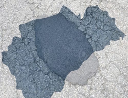 El Grupo Socialista invita a Benjamín Cerezo a recorrer las carreteras provinciales para comprobar que los baches no se arreglan con titulares